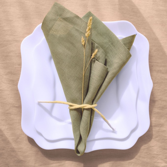 Mauve linen napkin set