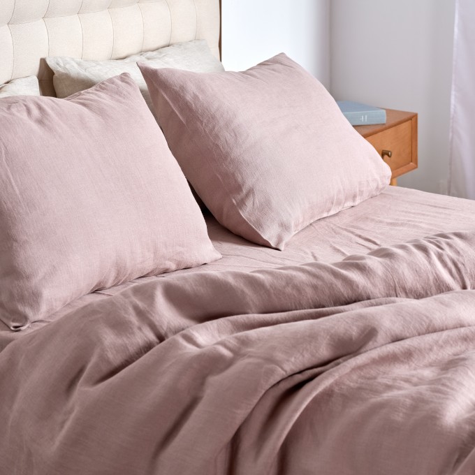 White linen duvet cover and pillowcase set