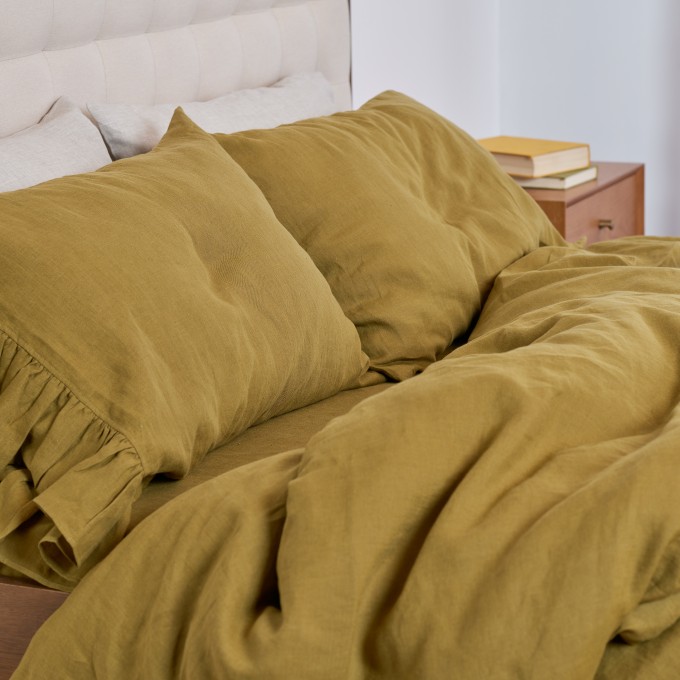 Moss green ruffled duvet cover