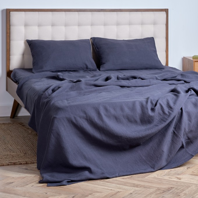 Old navy linen sheet set with pillowcases